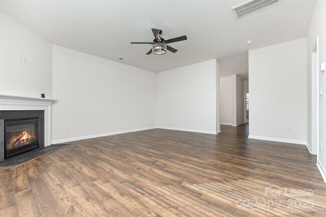 Building Photo - 7619 Nolen Farm Dr