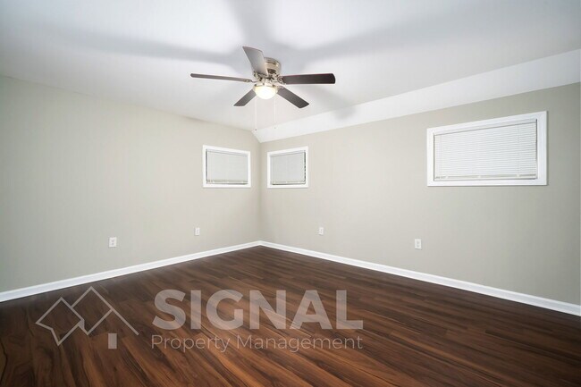 Building Photo - 1524 33rd St Ensley