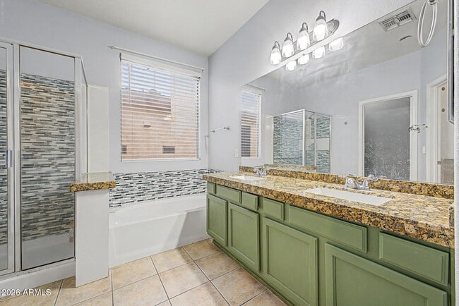 Building Photo - 11532 W Cottonwood Ln