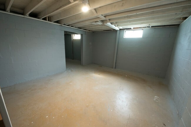 Building Photo - 5258 Kornwal Dr