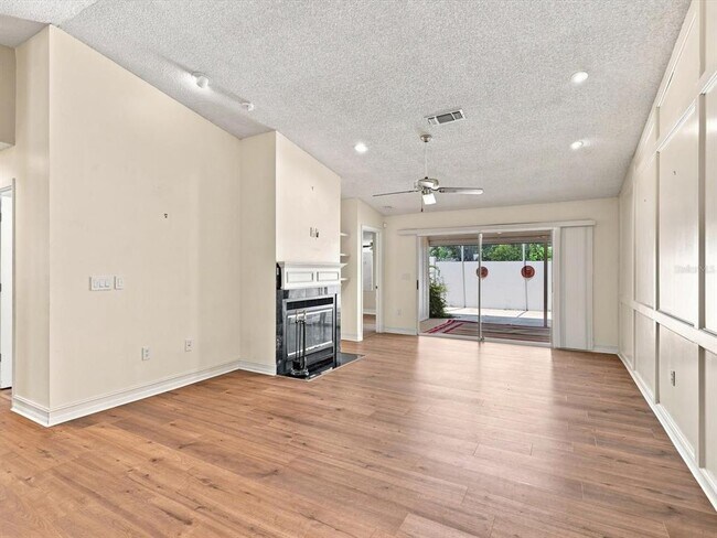 Building Photo - 5381 Kelly Dr