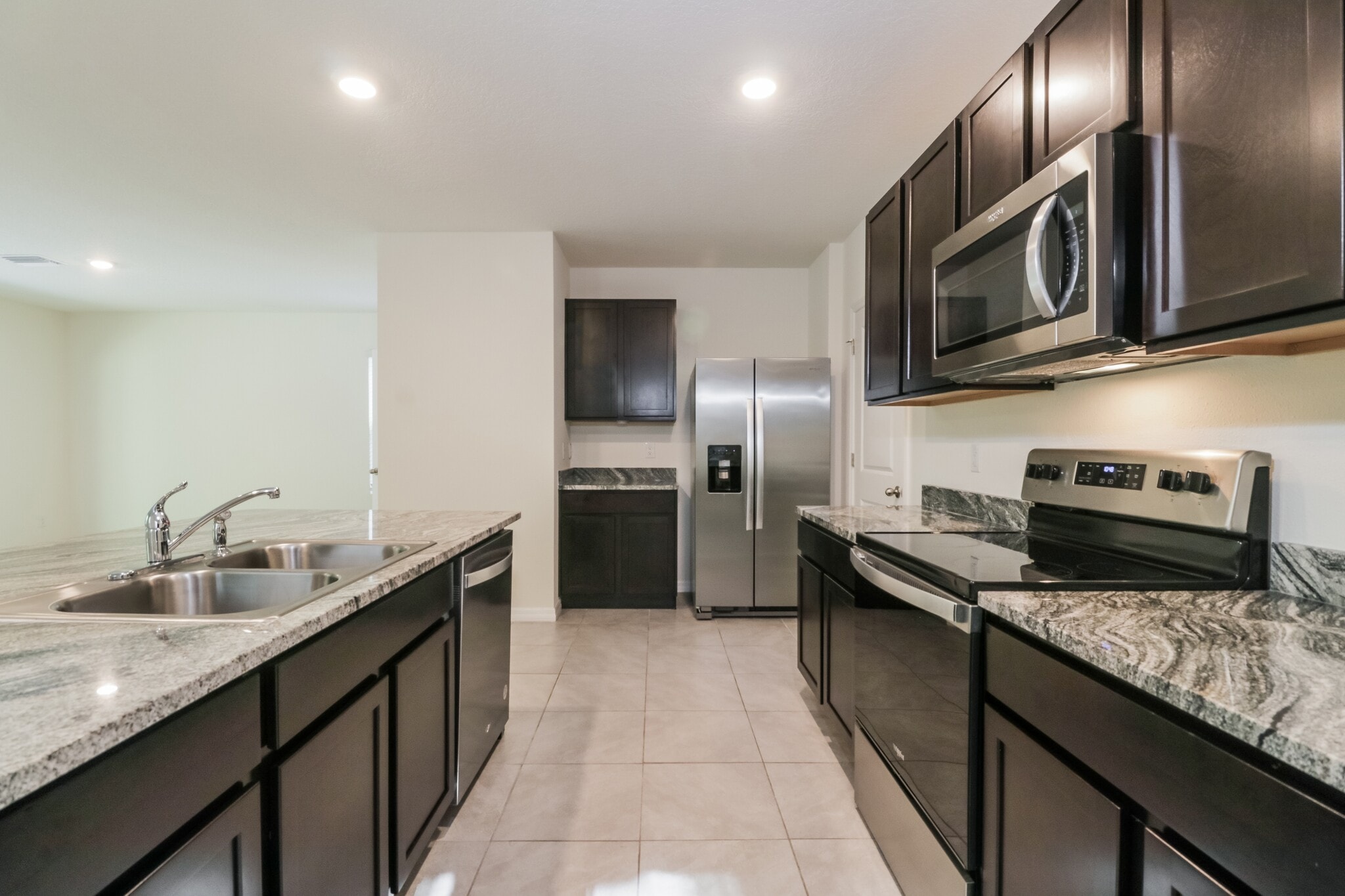 Building Photo - 7545 Cypress Walk Dr