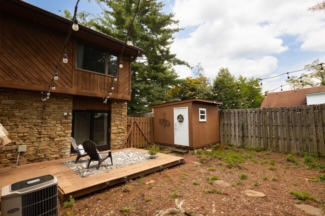 Building Photo - 3191 Sycamore Dr