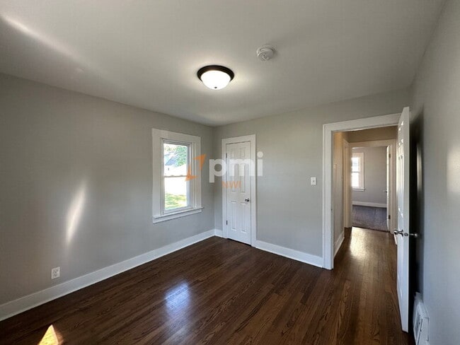 Building Photo - 7414 Tapper Ave