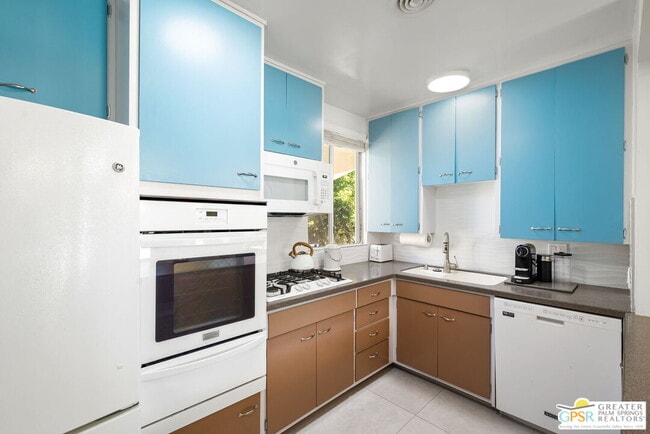 Building Photo - 1655 Andee Dr