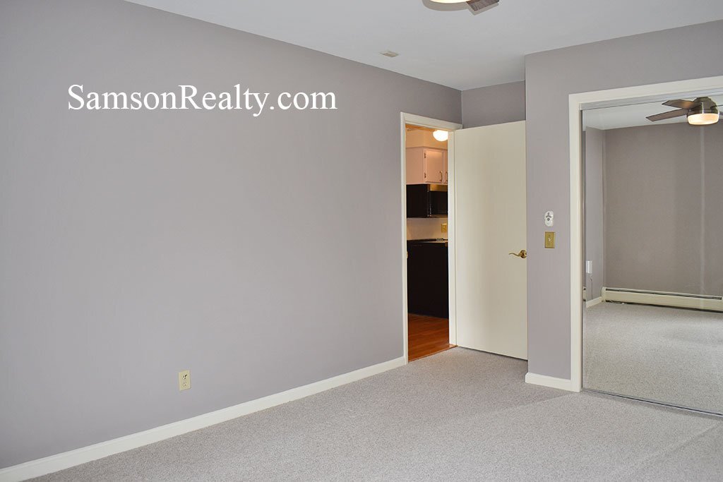 Building Photo - 400 Narragansett Pkwy