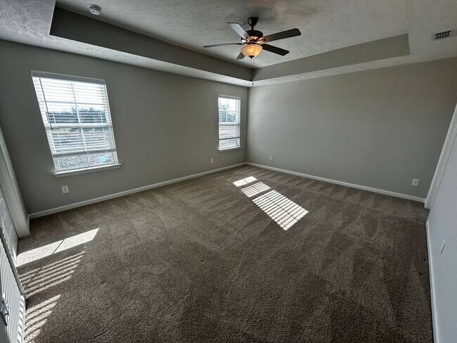Building Photo - 1904 Bethpage Dr