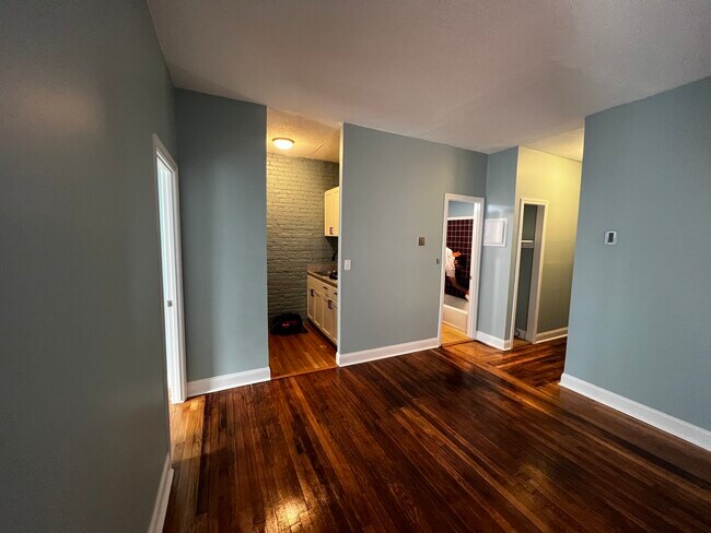 Building Photo - 868 Huntington Ave