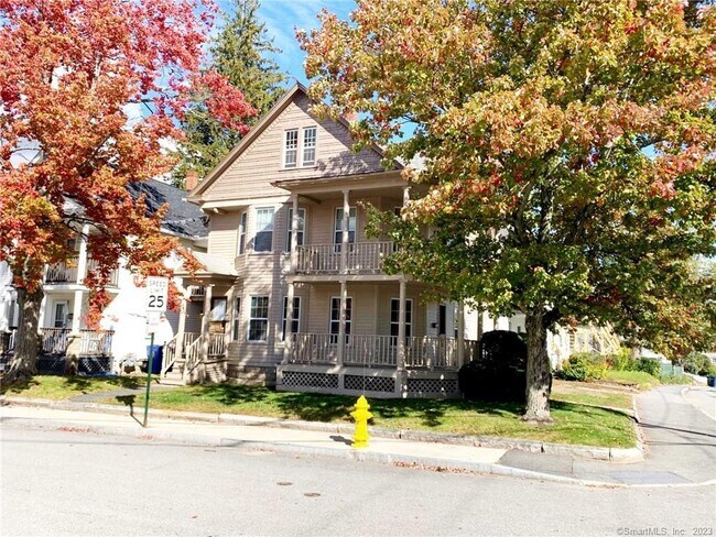 Building Photo - 146 Pearl St