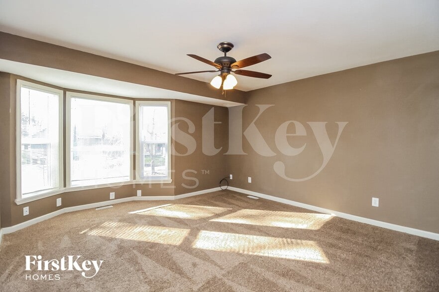 Building Photo - 3934 SW Linden Ct