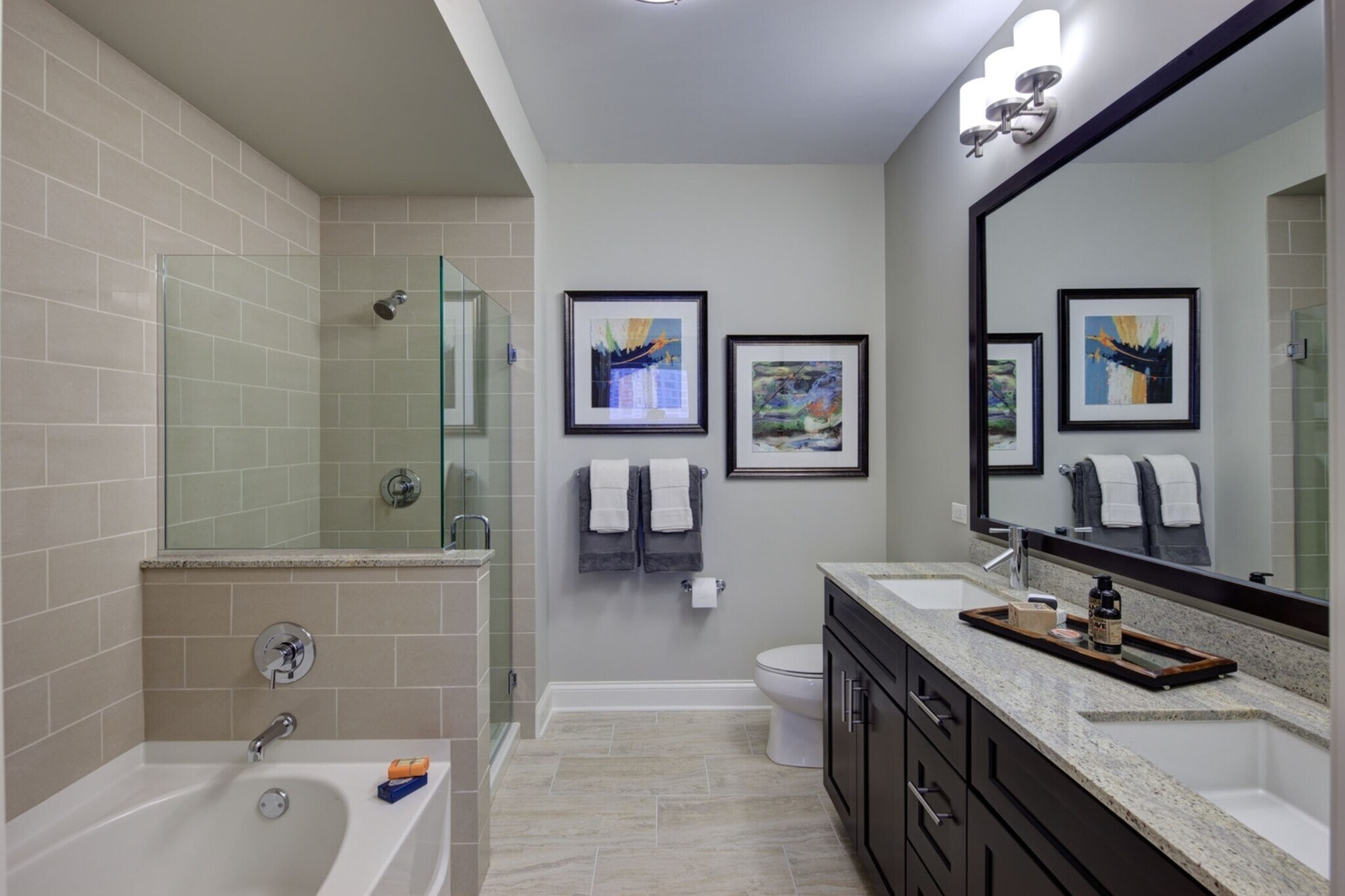 Building Photo - 705 S Clark St