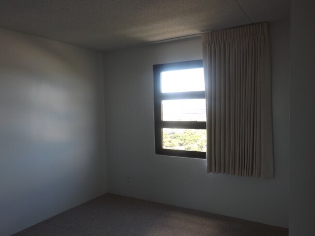Building Photo - 98-402-402 Koauka Loop