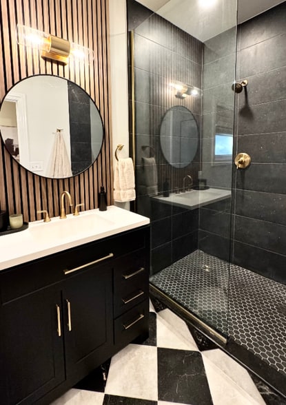 Building Photo - 1882 W 44th St