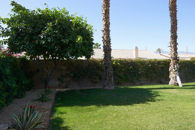 Building Photo - 81367 Avenida Camelia
