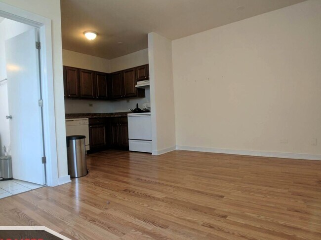Building Photo - 1850 N Humboldt Blvd
