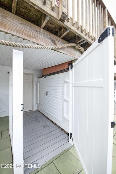 Building Photo - 45 Sylvia Ln