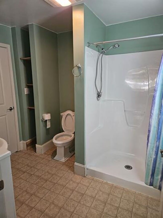 Building Photo - ***Coming Soon – Charming 2 Bed / 2 Bath Home in Bristol***