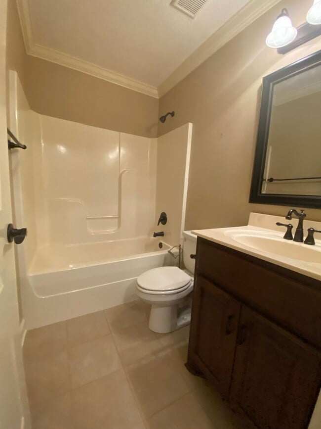 Building Photo - 64 Jeremiah Dr