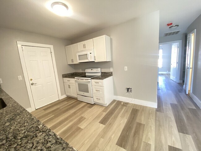 Building Photo - Charming 4-bedroom, 2-bathroom home in Fort Worth, TX!