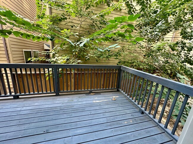 Building Photo - For Lease | 3 Bed, 2 Bath | 2,139 Sq Ft | ...