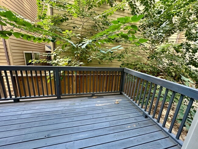 Building Photo - For Lease | 3 Bed, 2 Bath | 2,139 Sq Ft | Greater Heights |