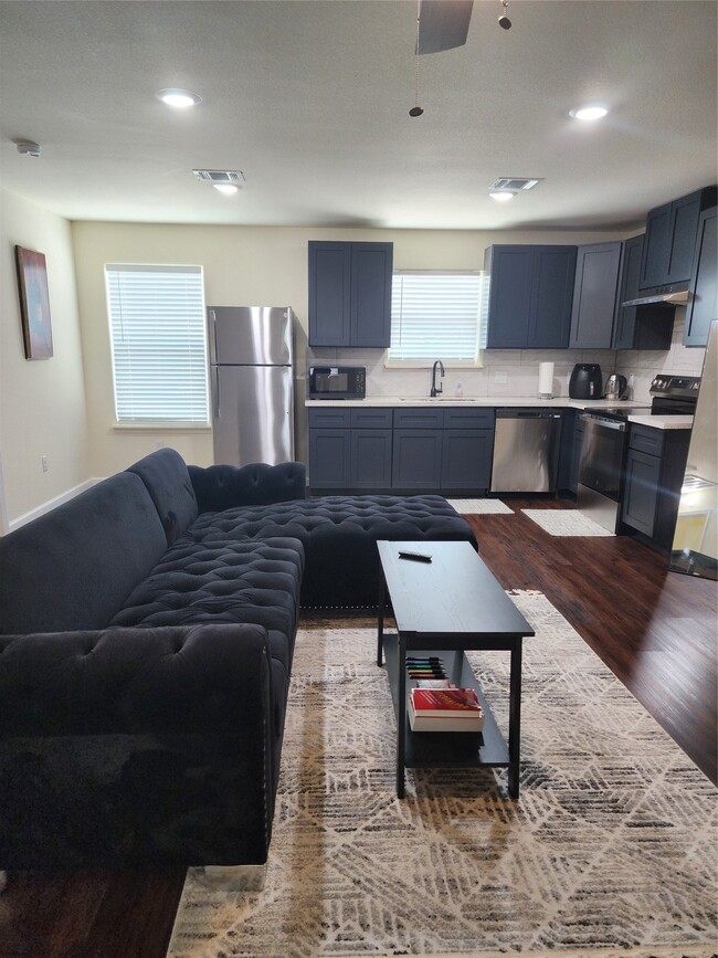 Building Photo - 14704 O Hara Dr