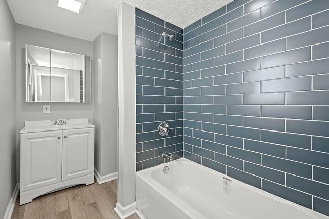 Building Photo - 207 Marie Ave