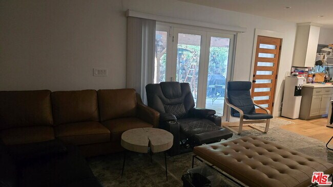 Building Photo - 11835 Grevillea Ave