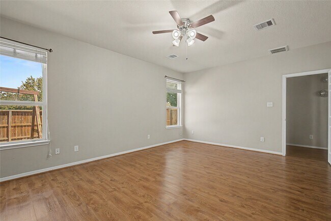 Building Photo - 9947 Valance Way