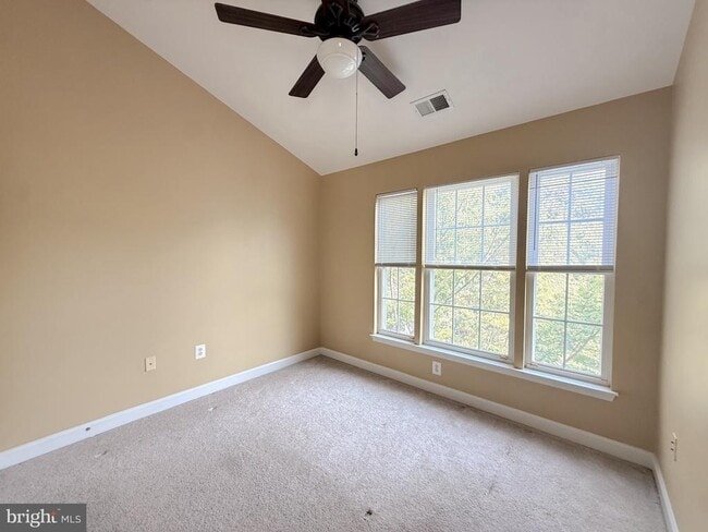 Building Photo - 4228 Lower Park Dr