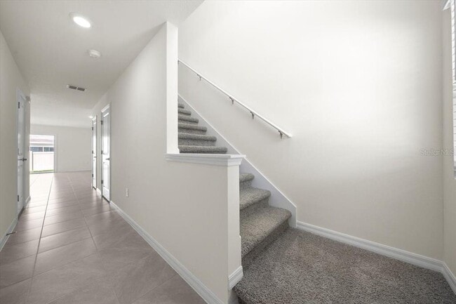 Building Photo - 6584 SW 81st Loop