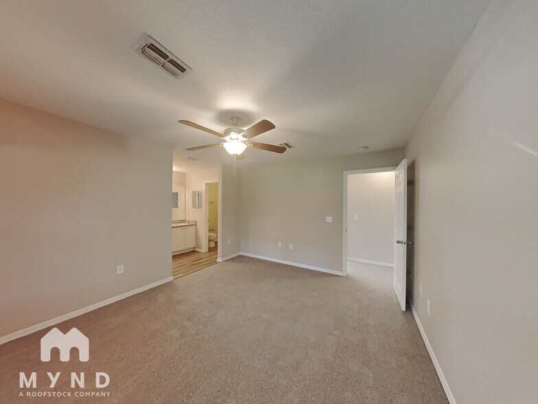 Building Photo - 7328 Landmark Dr
