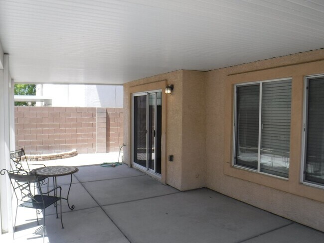 Building Photo - 2 STORY HOME IN GATED COMMUNITY