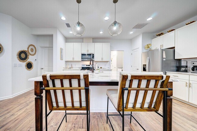 Building Photo - 8980 Coral Reef Wy