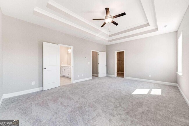 Building Photo - 1060 River Park Dr