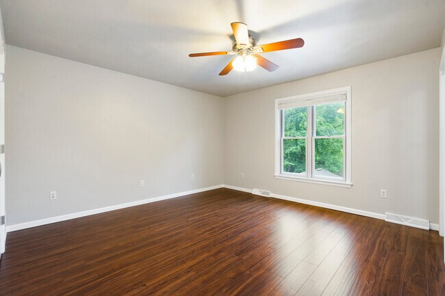 Building Photo - 2490 Coulterville Rd