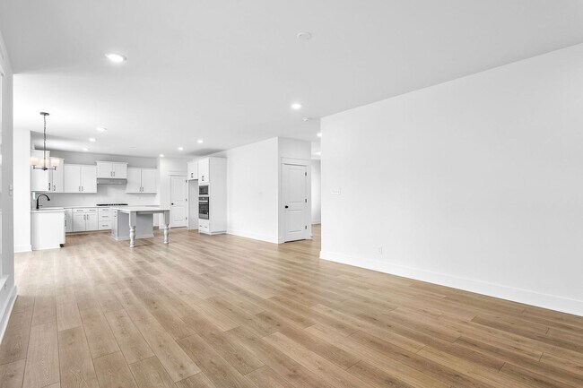 Building Photo - Brand New 4BR Luxury Home in Collington East
