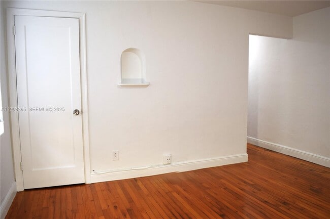 Building Photo - 23 Phoenetia Ave