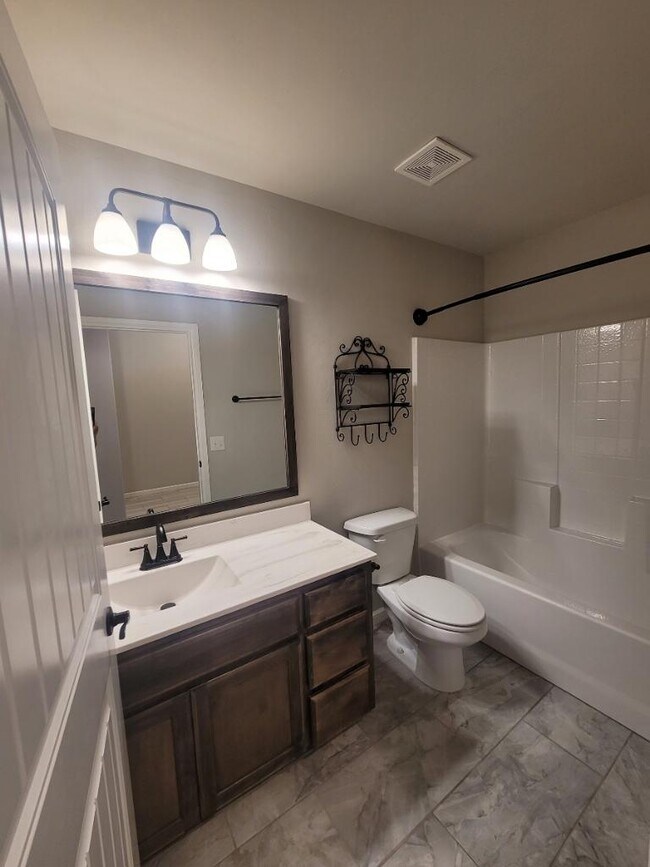 Building Photo - 18208 Autumn Grove Dr