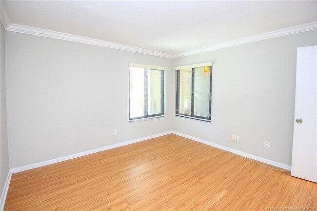 Building Photo - 4540 NE Sandpebble Trce