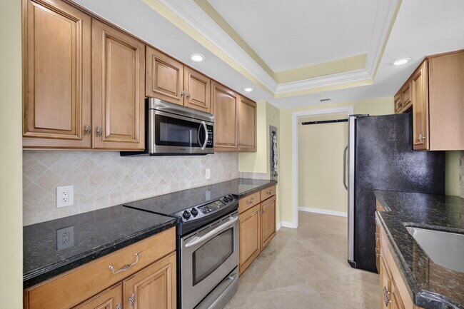 Building Photo - 4000 N Ocean Dr