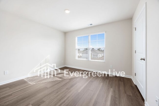 Building Photo - Coming Soon!