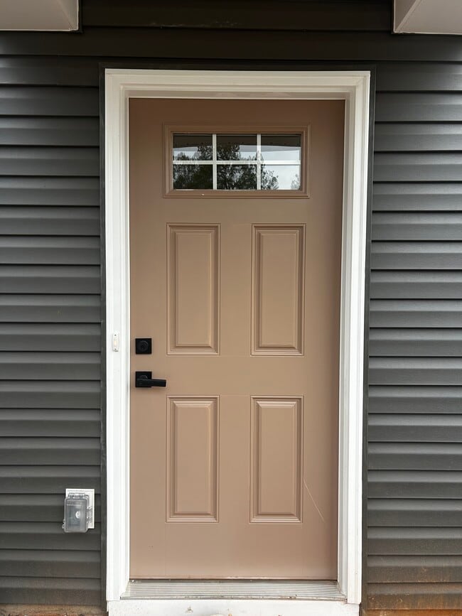 Building Photo - 121 Basildon Street