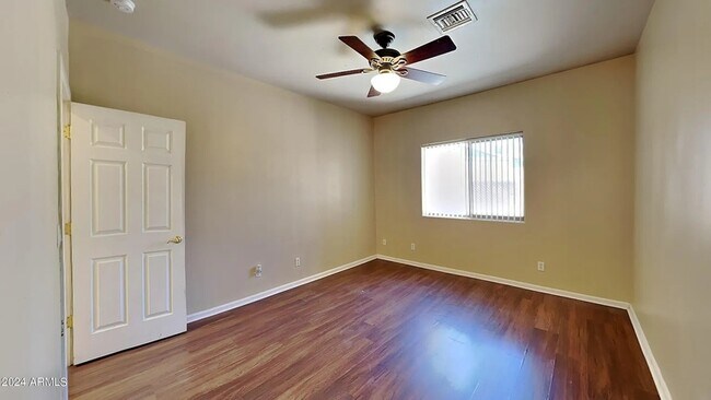 Building Photo - 3002 E Jeanette Ct