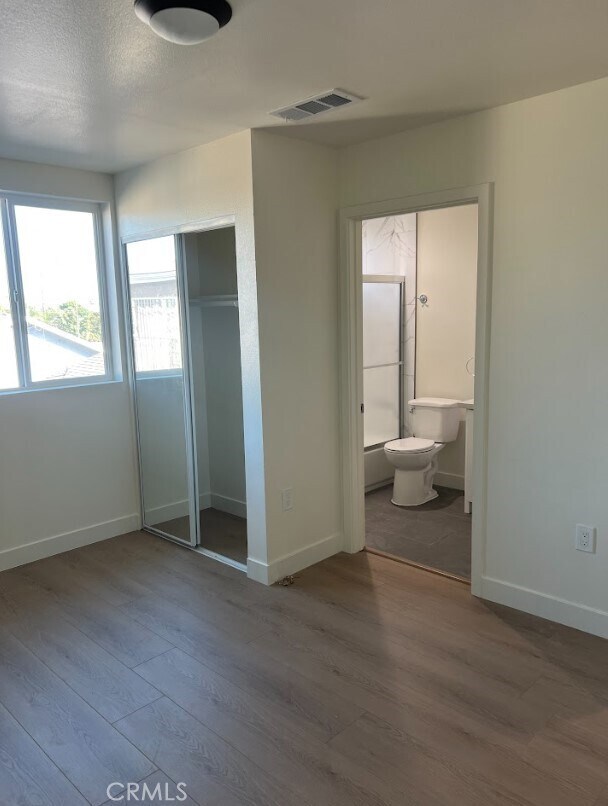 Building Photo - 411 E 99th St