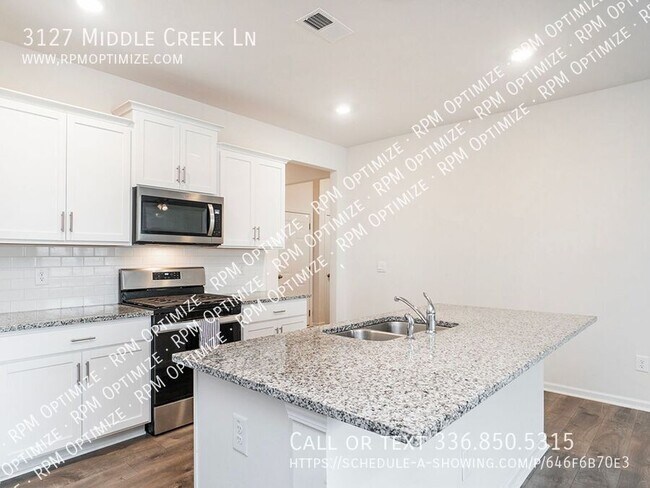 Building Photo - 3127 Middle Creek Ln
