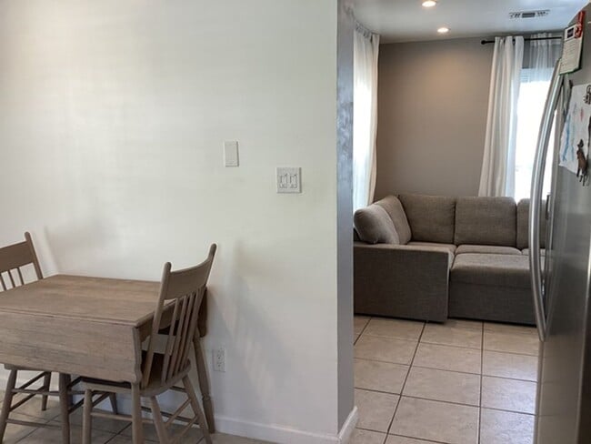Building Photo - NEW PRICE!! Move in Ready Single Family Home - 4 bedroom - 1.5 Bathroom on Stock Island