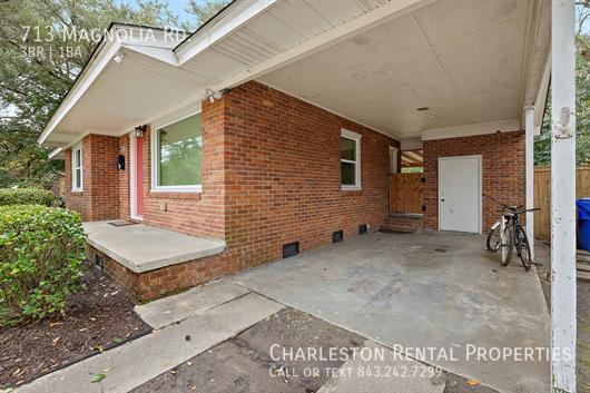 Building Photo - 713 Magnolia Rd