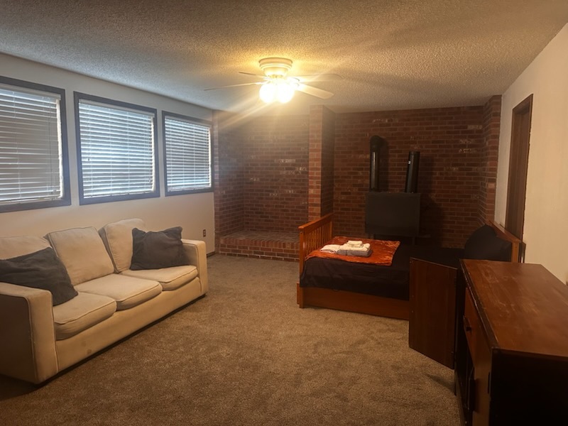 Building Photo - 2061 Royal Ct