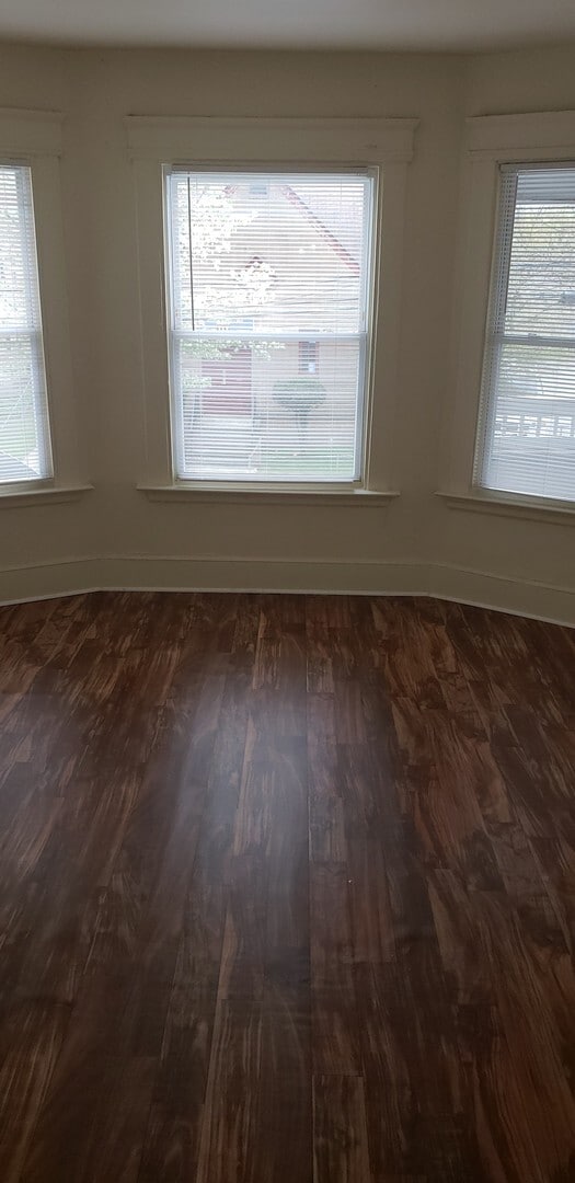 Building Photo - DICKERMAN